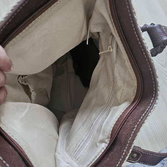 White Stag Stiped Women's Chic Crochet purse-shoulder-bags. - Picture 5 of 11